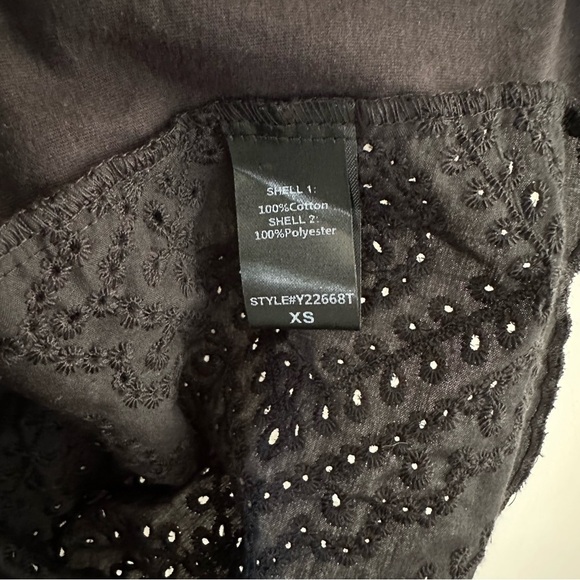 NWT Pomander Place Tuckernuck Eyelet Emi Black Lace Flutter Top Size XS - Picture 8 of 8